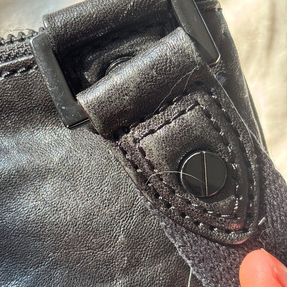 L.A.M.B by Gwen Stefani - Picture 7 of 8